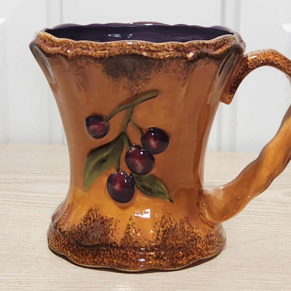 MWW Market Tim Coffey Hand Crafted Ceramic Tan Brown w/Purple Grapes 12 Oz